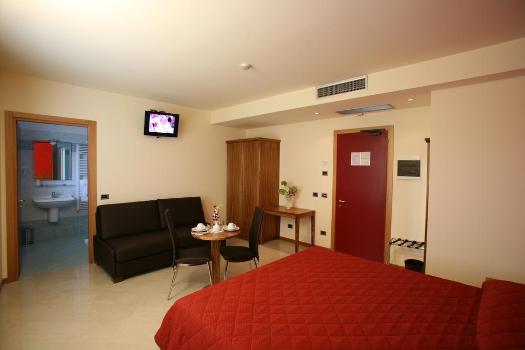 Hotel 5 Vie Almenno San Salvatore Δωμάτιο φωτογραφία