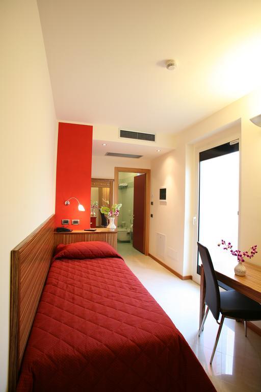 Hotel 5 Vie Almenno San Salvatore Δωμάτιο φωτογραφία