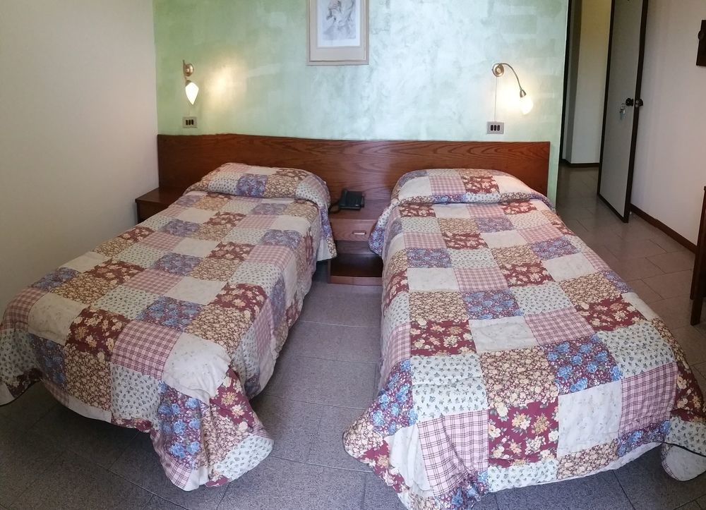Hotel 5 Vie Almenno San Salvatore Εξωτερικό φωτογραφία